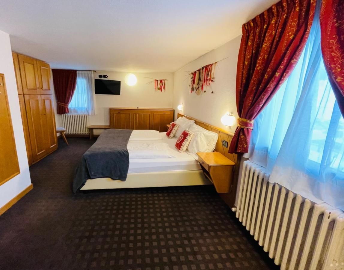 Hotel Piccolo Tibet Livigno Bagian luar foto