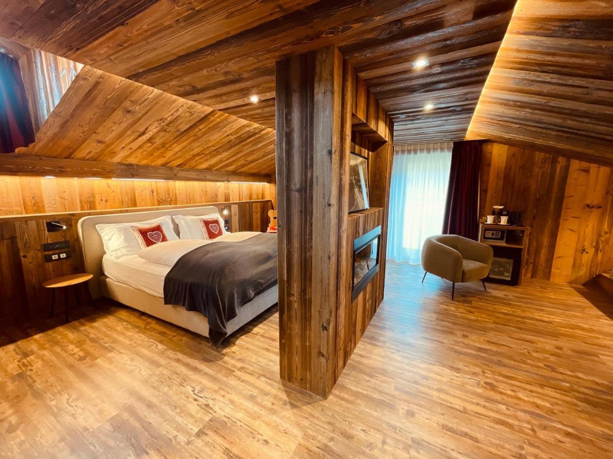 Hotel Piccolo Tibet Livigno Bagian luar foto