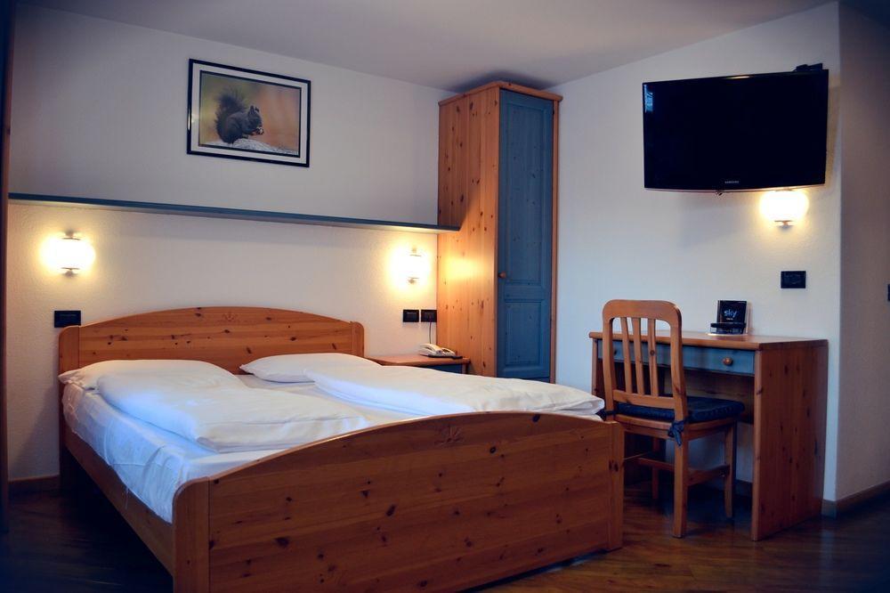Hotel Piccolo Tibet Livigno Bagian luar foto