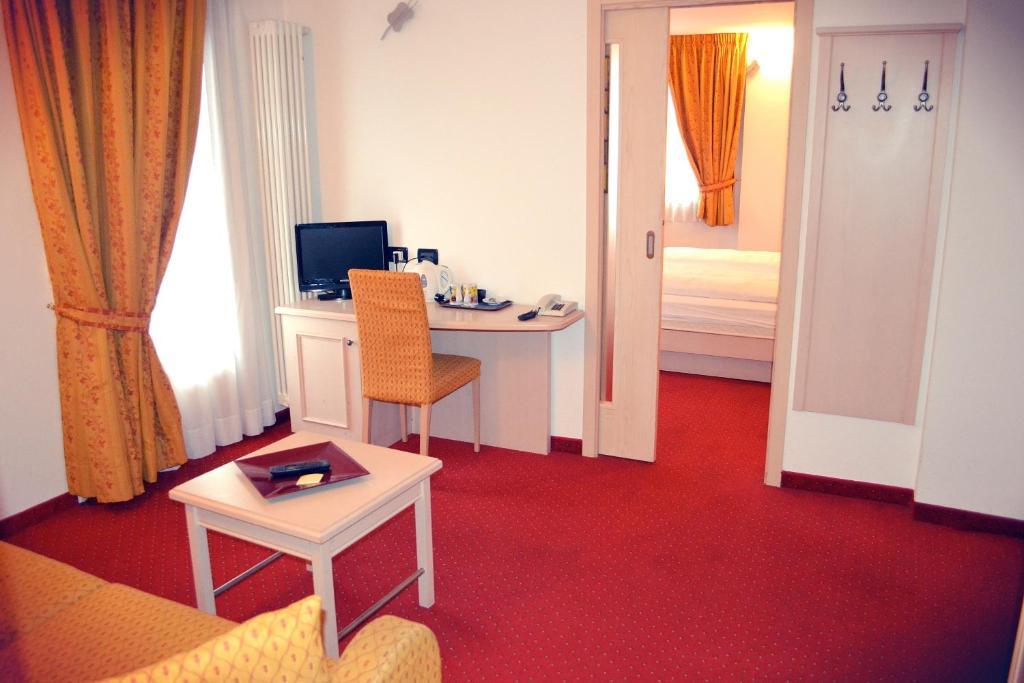 Hotel Piccolo Tibet Livigno Ruang foto