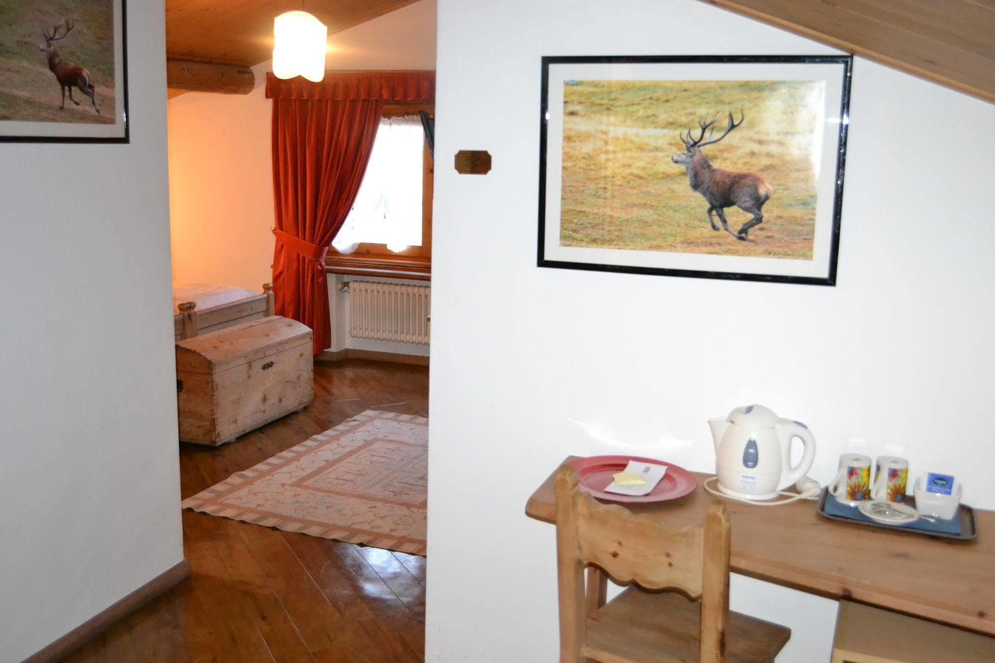 Hotel Piccolo Tibet Livigno Bagian luar foto